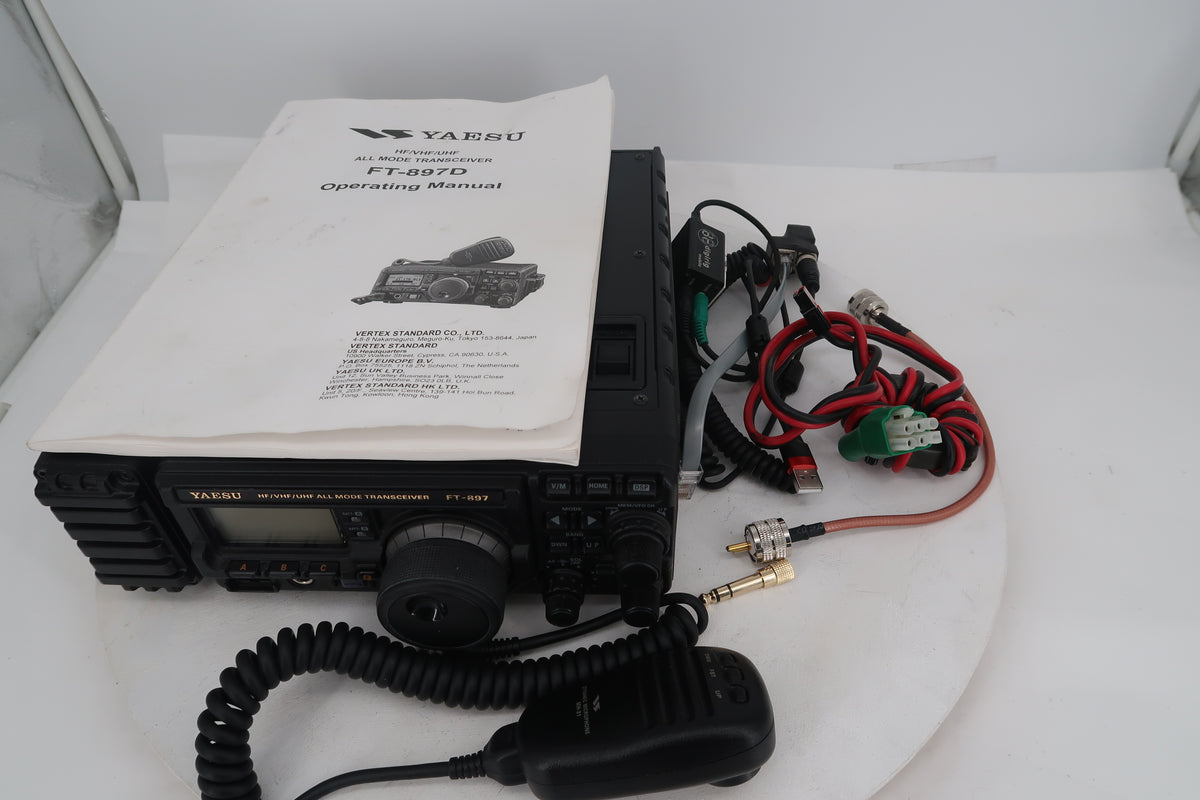 U20355 Used Yaesu FT-897D HF/VHF/UHF All-Mode 100W Transceiver w/FC-30 & DigiRig