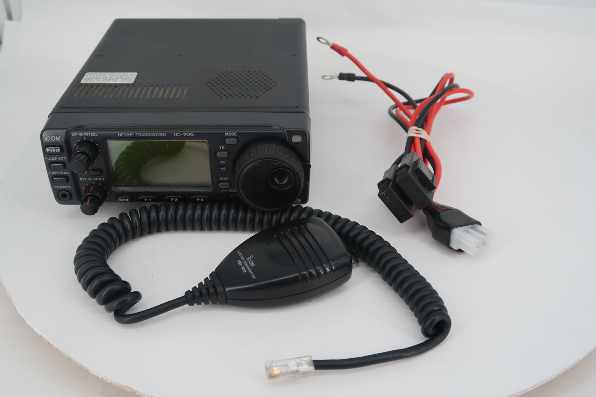 U20424 Used ICOM IC-706 HF/VHF All-Mode 100W Transceiver
