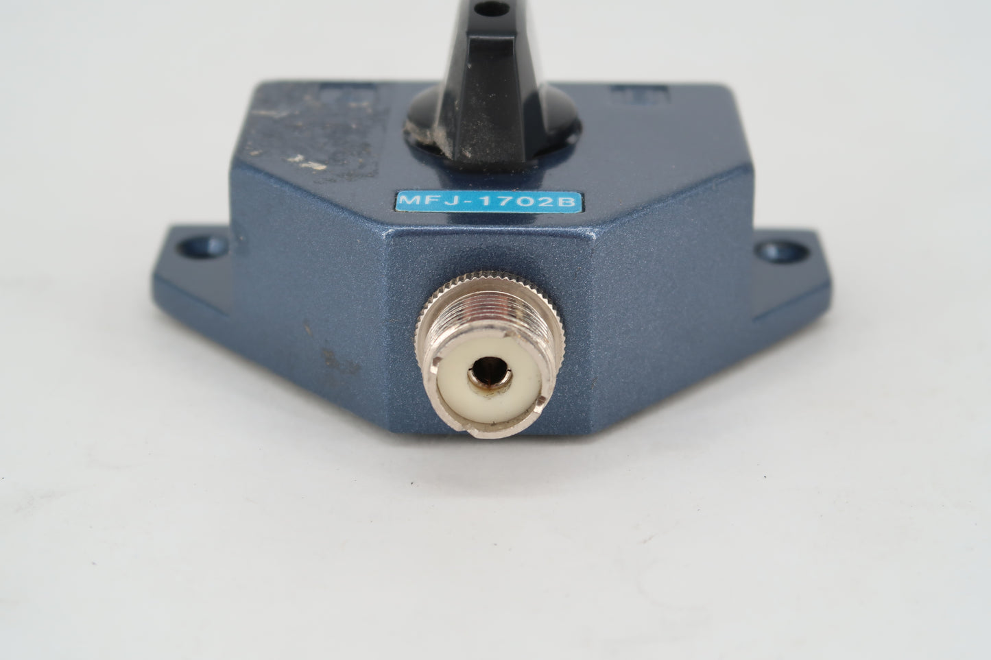 U19904 Used MFJ-1702B 2-Position Coaxial Switch w/ Off-Ground Position