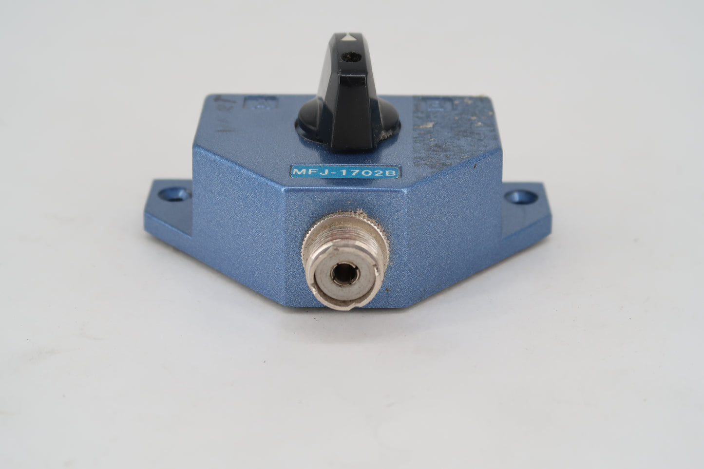 U19906 Used MFJ-1702B 2-Position Coaxial Switch w/ Off-Ground Position