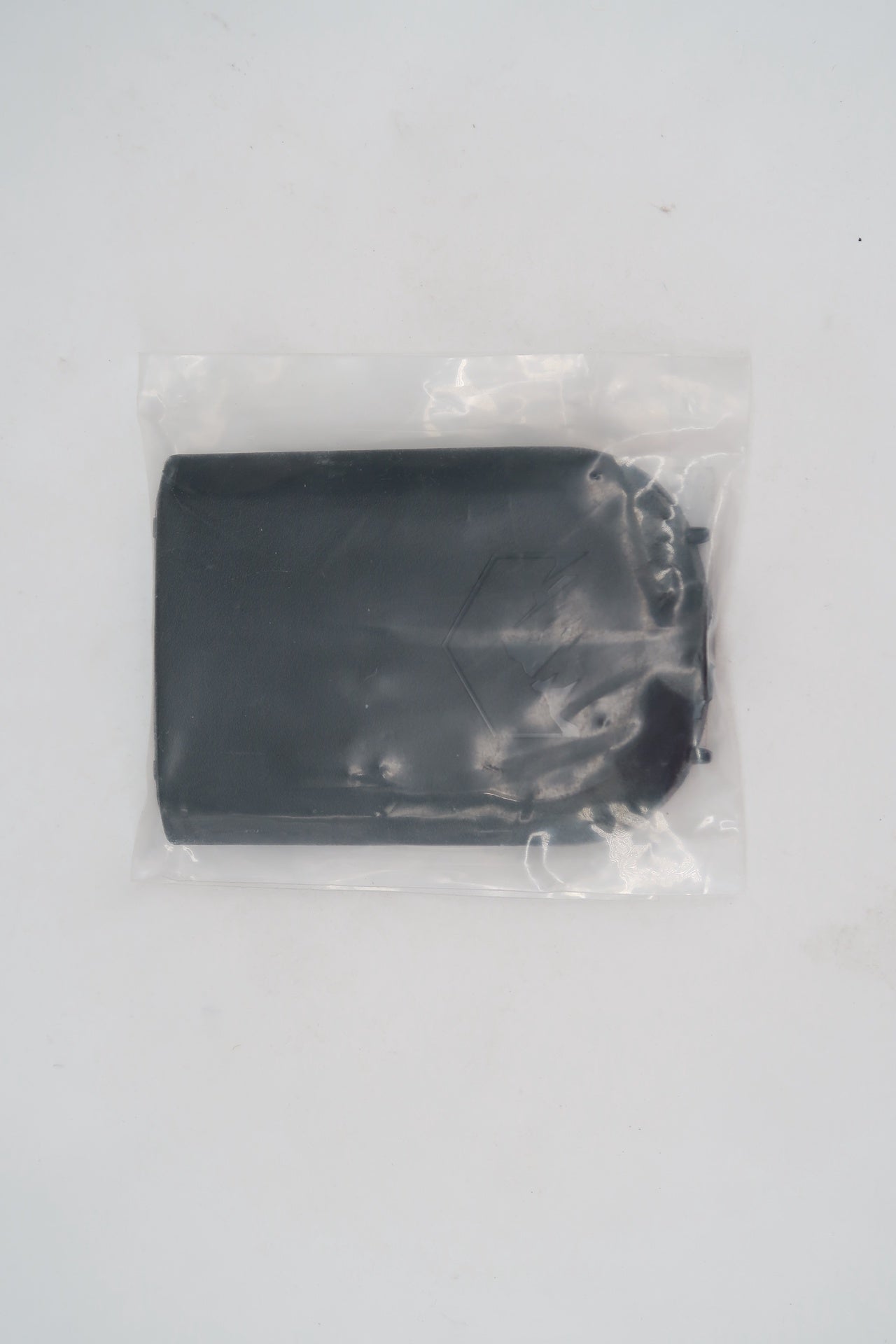 U19647 Never Used Rocky Talkie RT-COLD HT Battery Pack 1550mAh