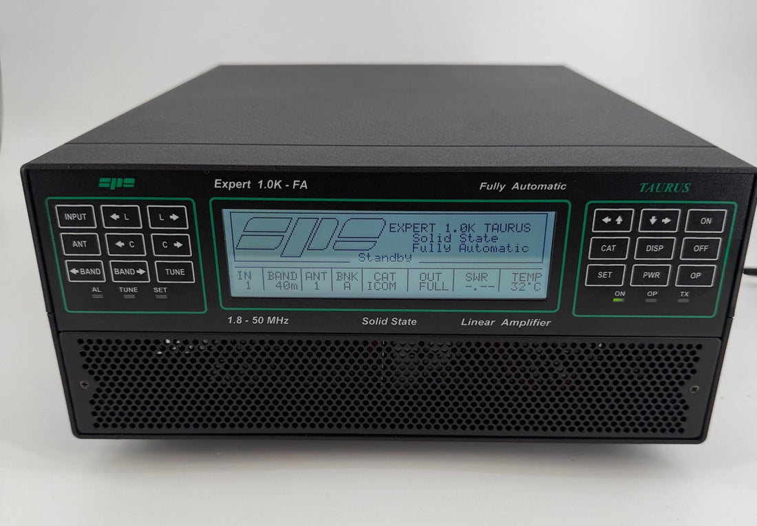 SPE Expert 1.0K-FA Taurus solid-state linear amplifier front panel
