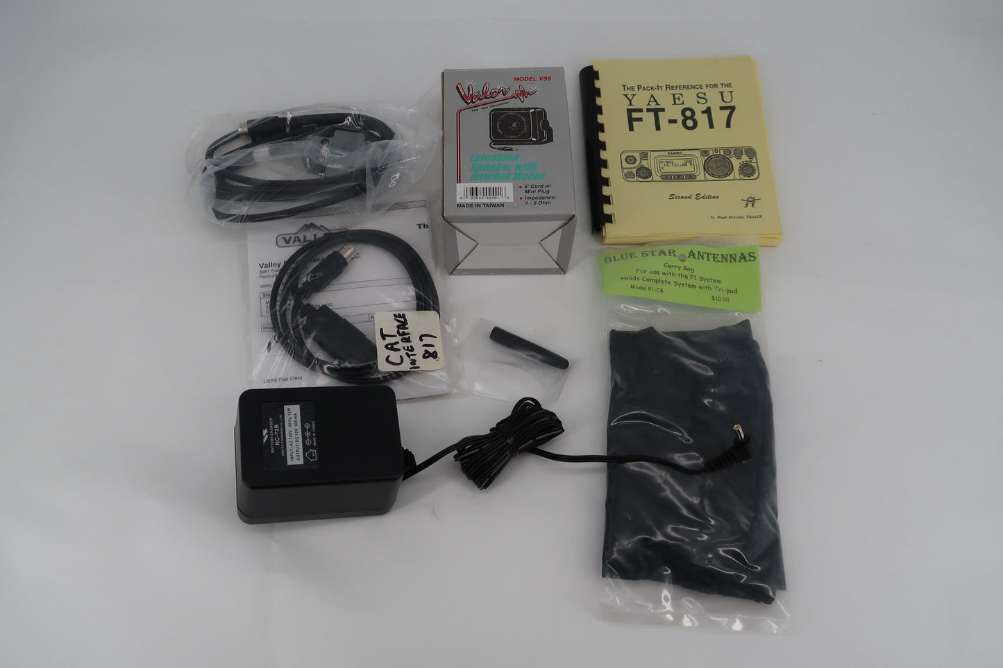 U18167 Used Yaesu FT-817 HF/VHF/UHF Radio MEGA Kit w/ LDG Z-817 &  MANY EXTRAS