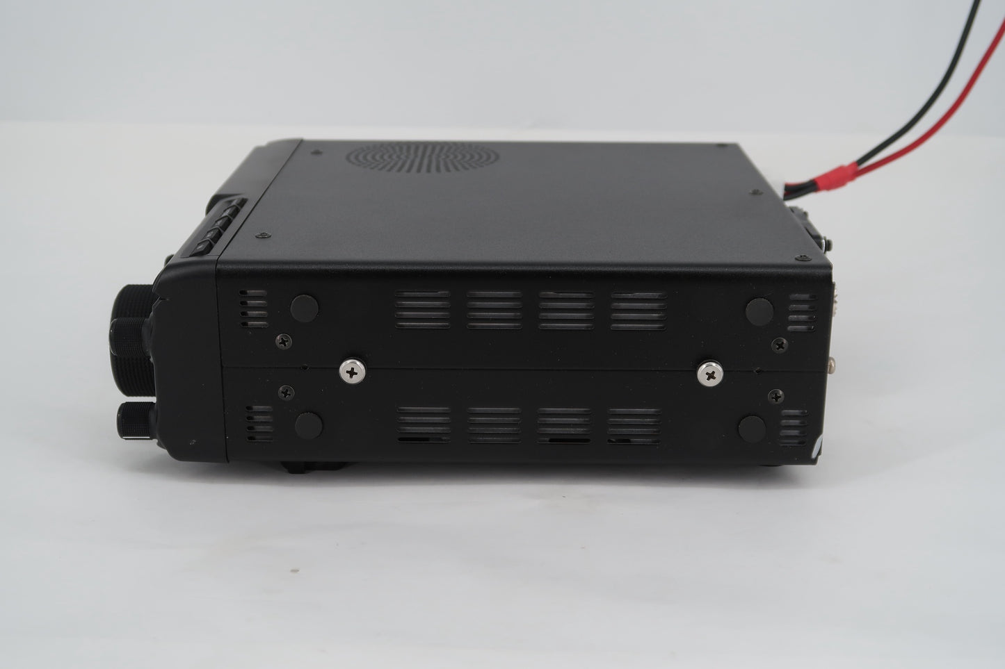 U18398 Used Yaesu FT-710 AESS HF/50 MHz Transceiver w/ SP-40 & Handles