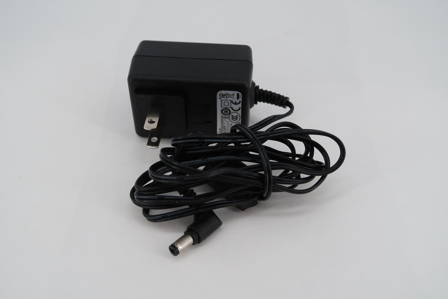 IO-28 Icom Repack BC-213 Desktop Charger