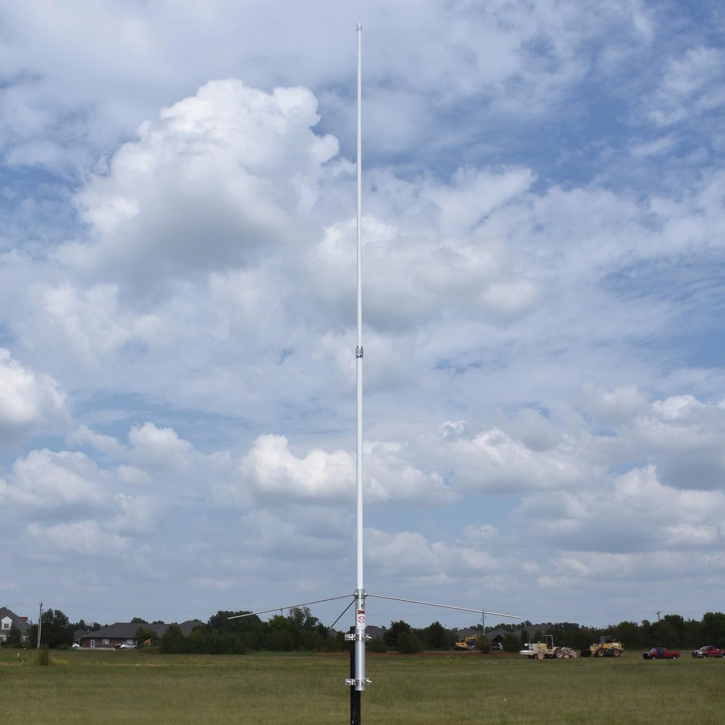 Tram 1480  Dual Band Base Antenna   2 Meters 70 CM Plus Freight