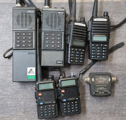 U18582 AS IS Miscellaneous Handheld Transceiver & Accessory Lot Estate Deal