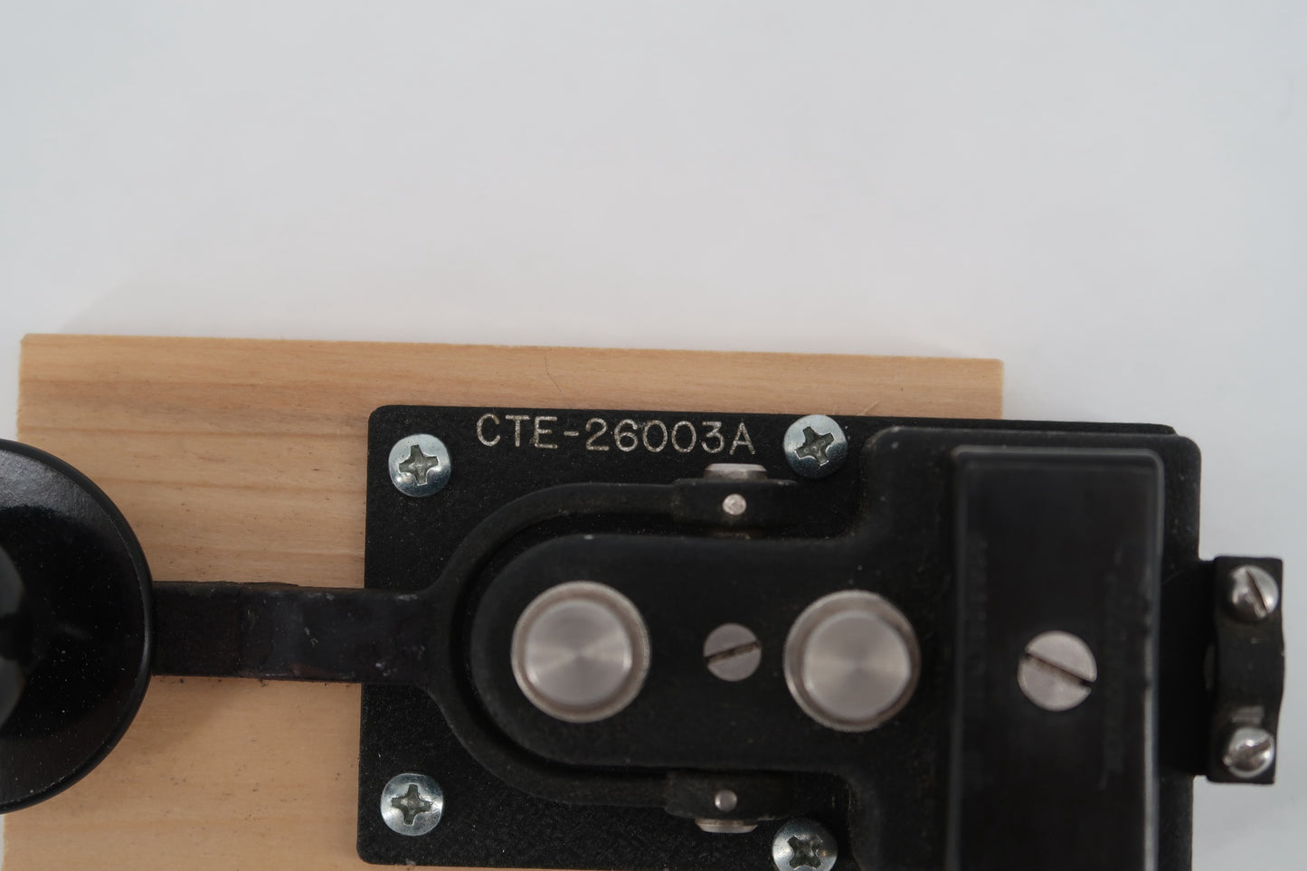 U18877 Used Telefonica FK-102 Compact Straight Key