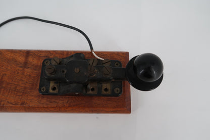 U18901 WW2 British Army Group 14 No.2 MK III WT 8 Amp Straight Key