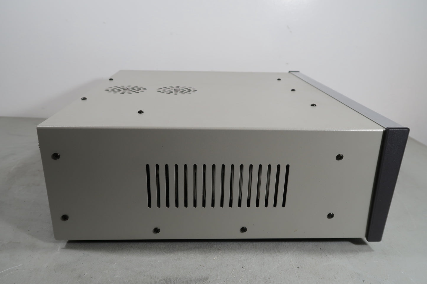 U18911 Used Ten-Tec Model 425 Titan Power Amplifier w/ Power Supply