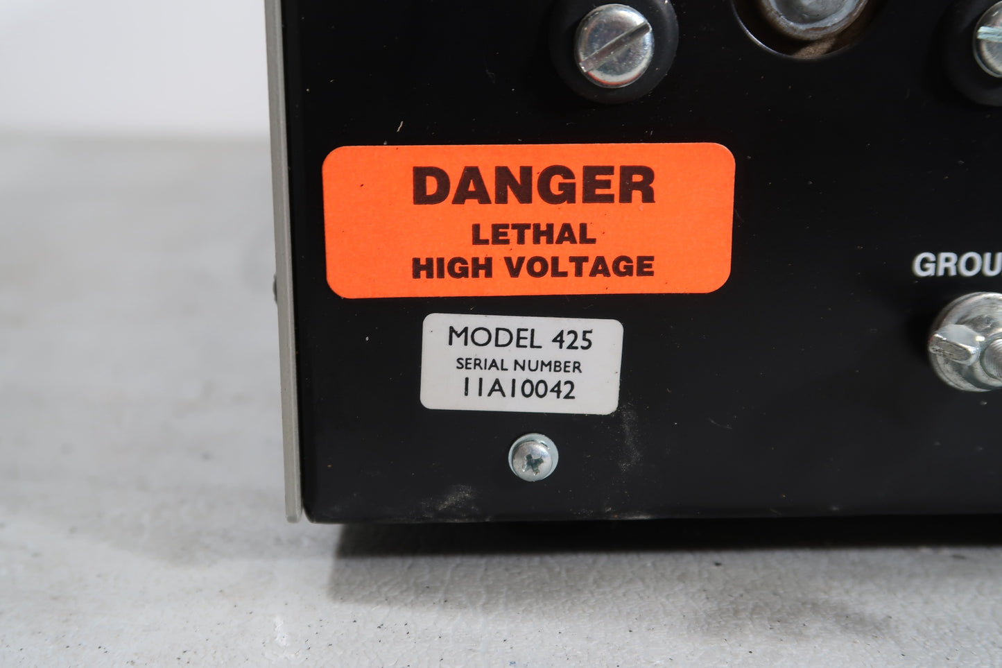 U18911 Used Ten-Tec Model 425 Titan Power Amplifier w/ Power Supply
