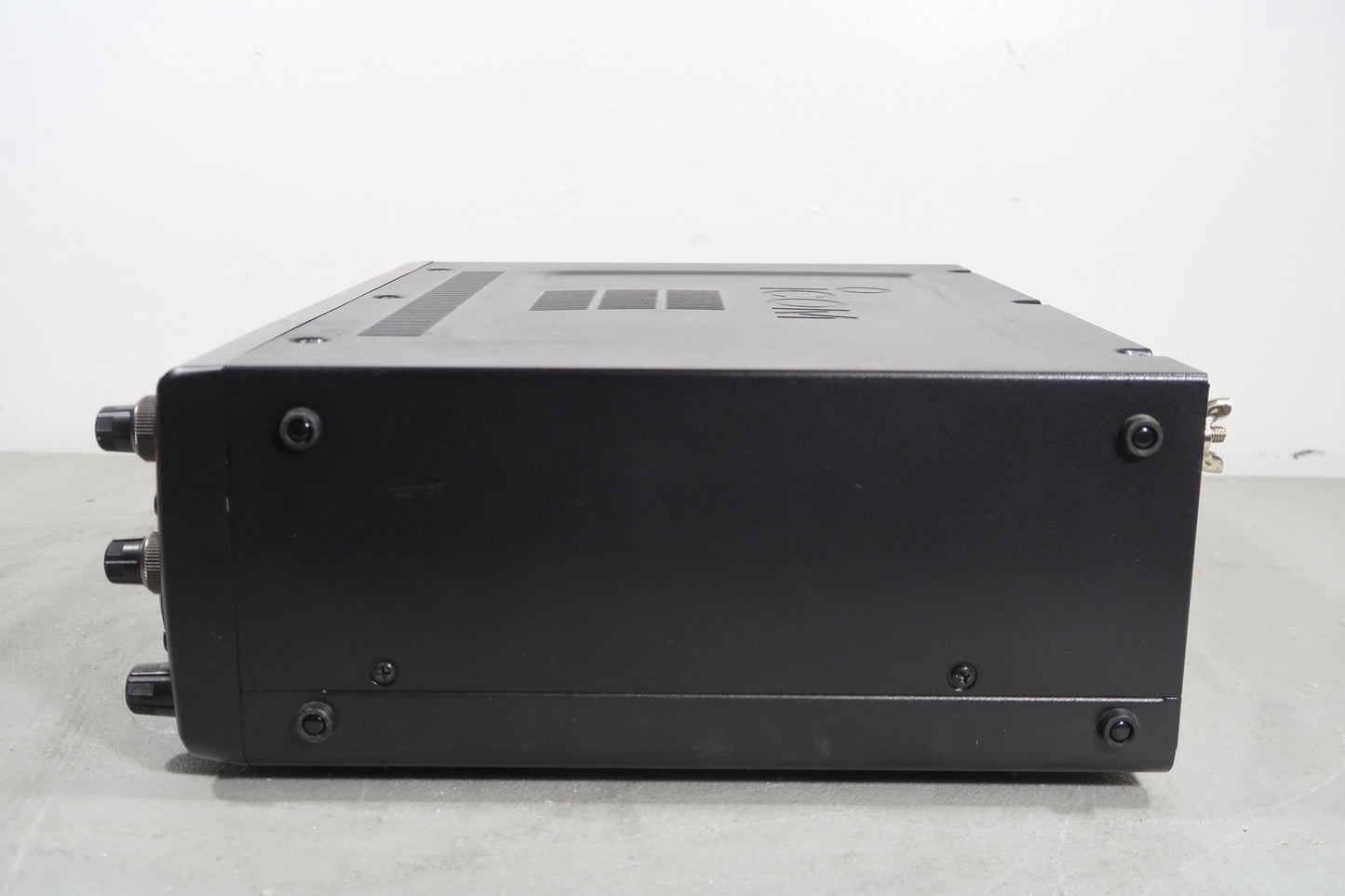 U19133 Used ICOM IC-7600 Amateur HF/ 50MHz Transceiver w/ New Mic & Power Cord