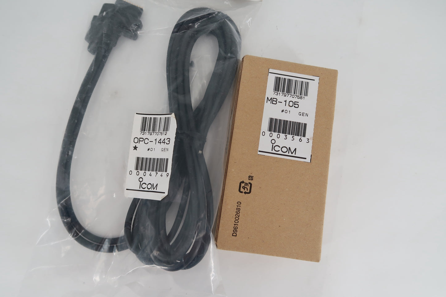 U19154 Never Used Icom OPC-1443 & MB-105 Separation Cable/Bracket for IC-7000