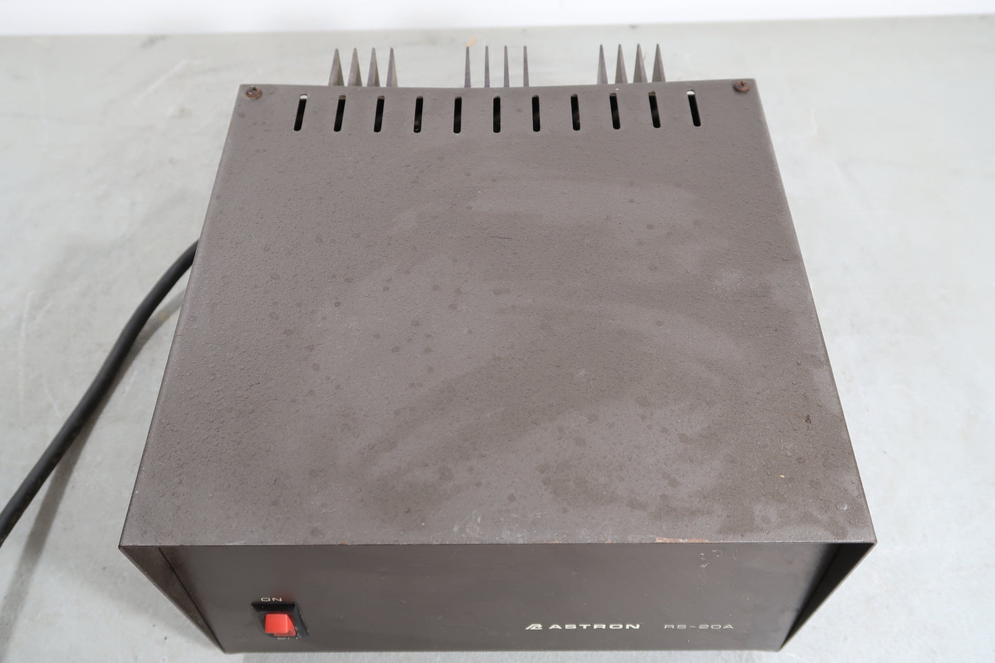 U19592 Used Astron RS-20A 20-AMP Power Supply