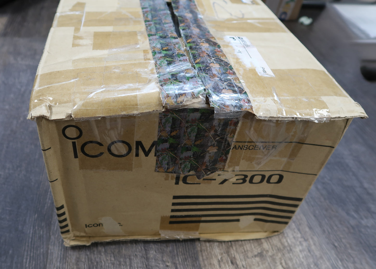 U19980 Used ICOM IC-7300 HF/50MHz Transceiver