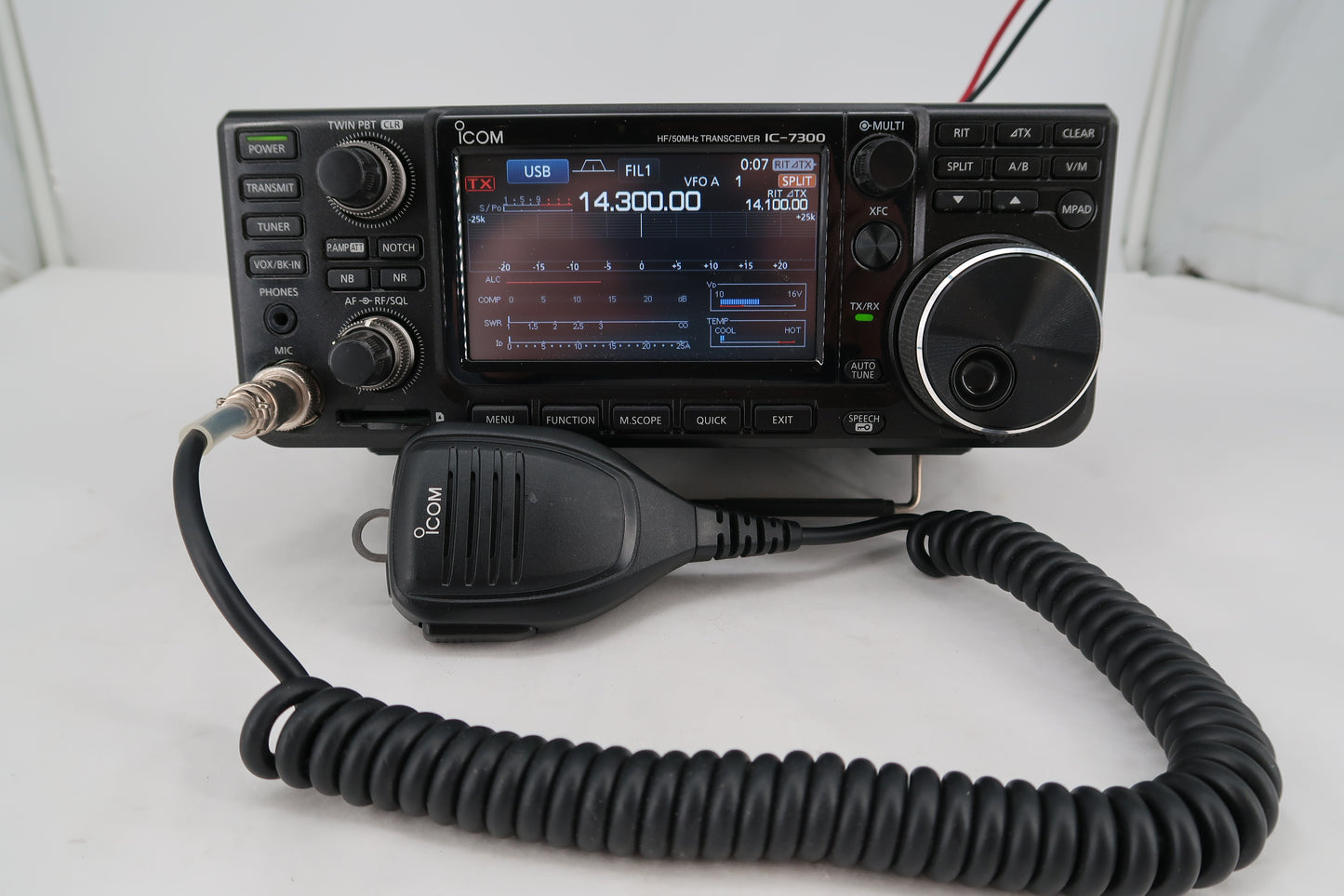 U19980 Used ICOM IC-7300 HF/50MHz Transceiver