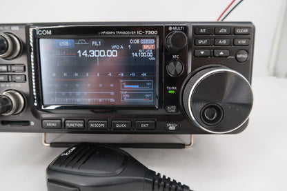 U19980 Used ICOM IC-7300 HF/50MHz Transceiver