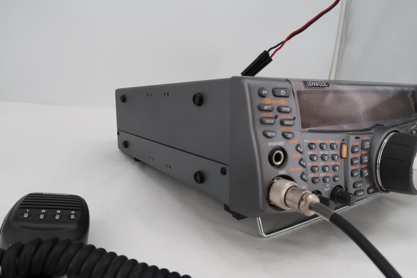 U19981 Used Kenwood TS-2000 All-Mode Multi-Band Transceiver