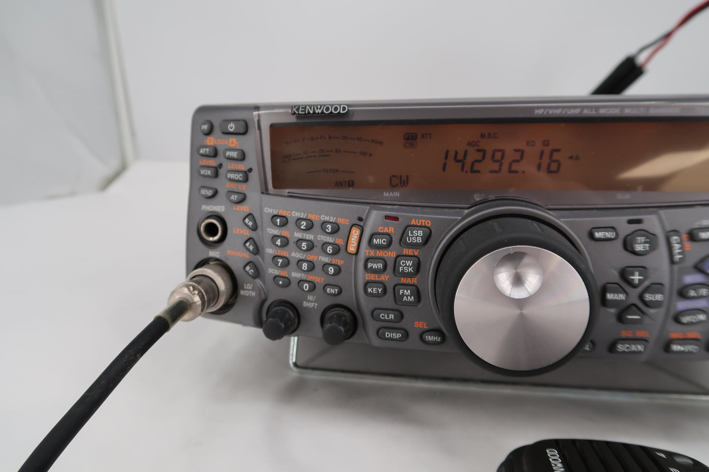 U19981 Used Kenwood TS-2000 All-Mode Multi-Band Transceiver