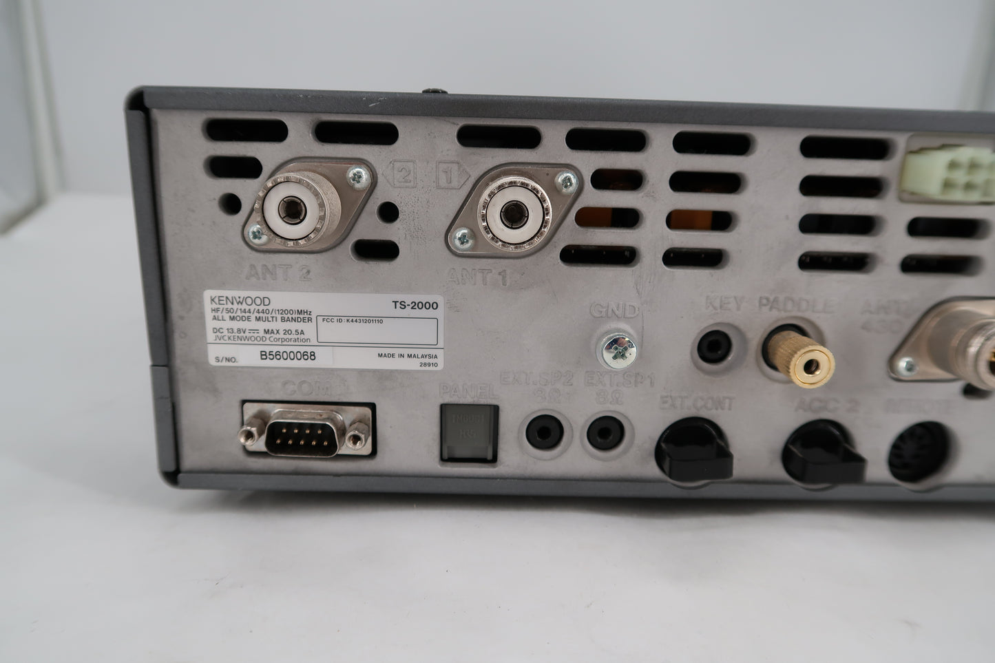 U19981 Used Kenwood TS-2000 All-Mode Multi-Band Transceiver