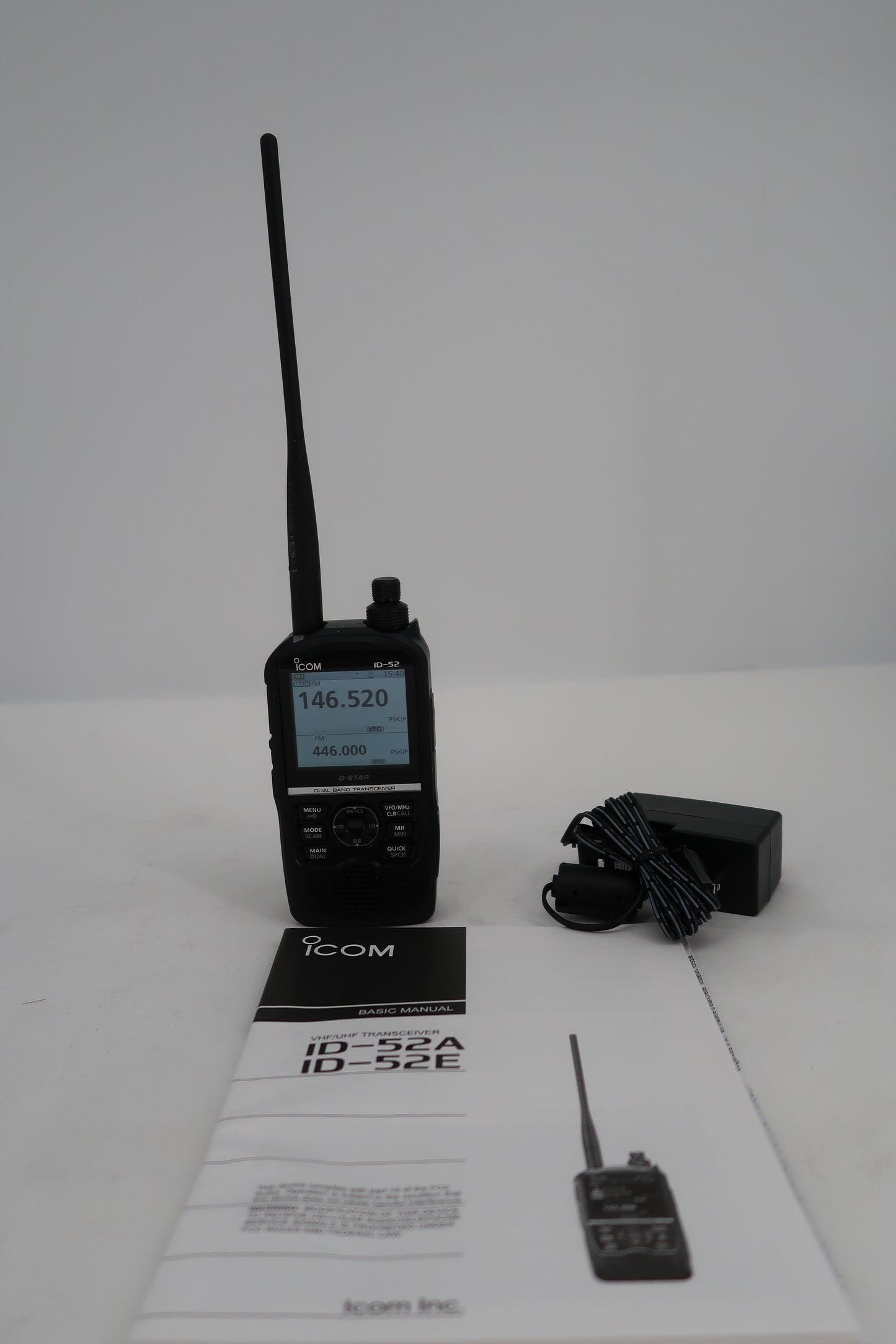 U19997 Used ICOM ID-52A VHF/UHF Digital Handheld Transceiver