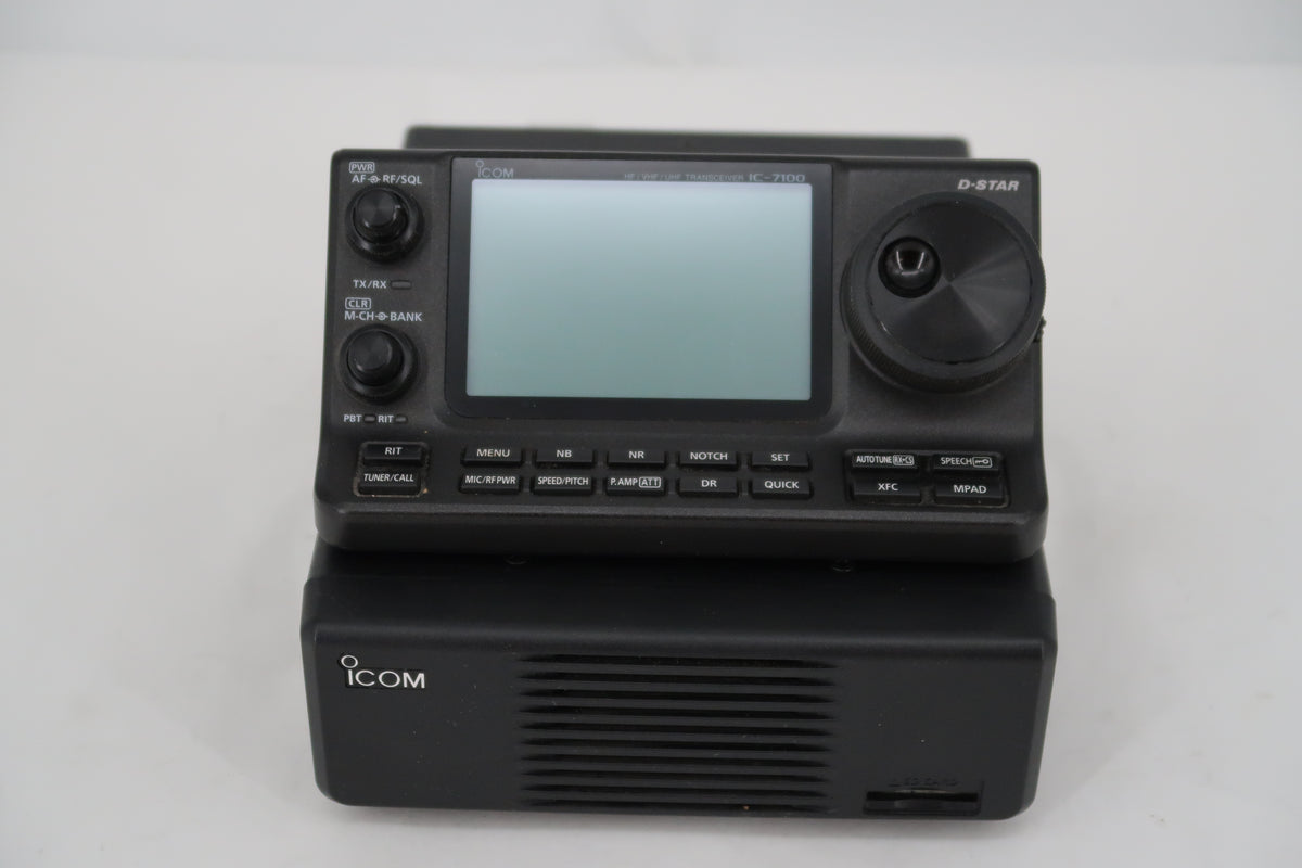U19991 AS IS Icom IC-7100 No Power on