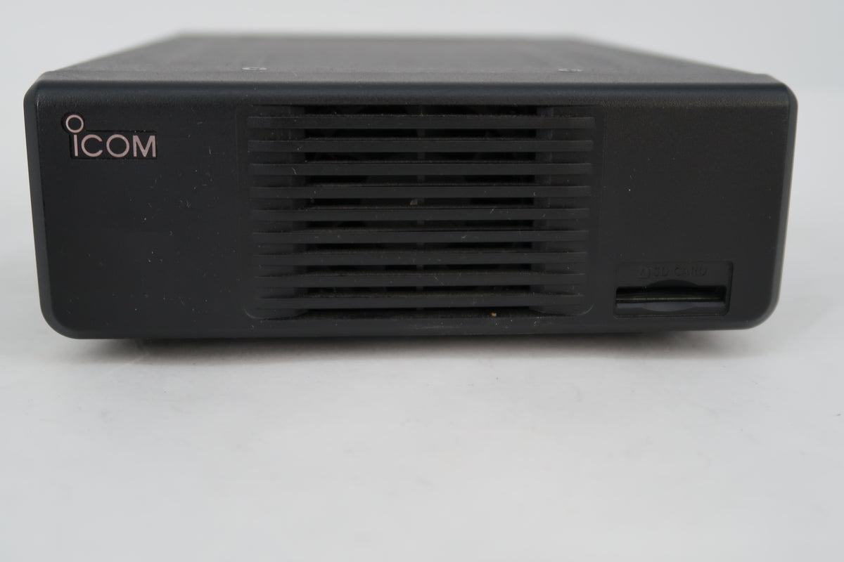 U19991 AS IS Icom IC-7100 No Power on
