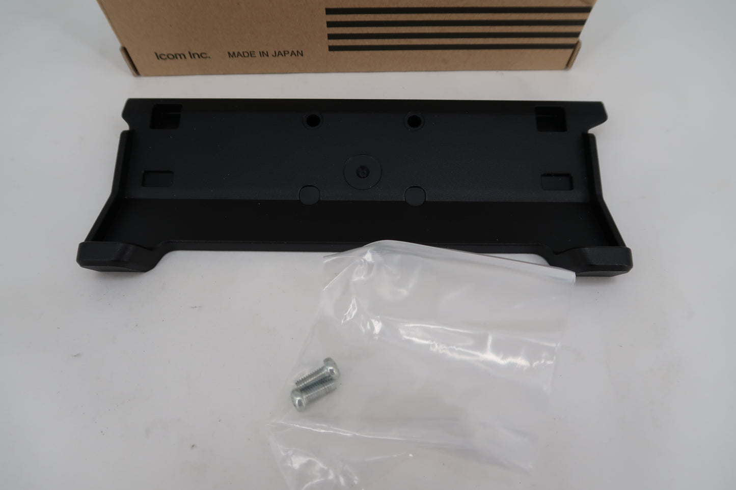 U20003 Used ICOM MBF-705 Desktop Stand