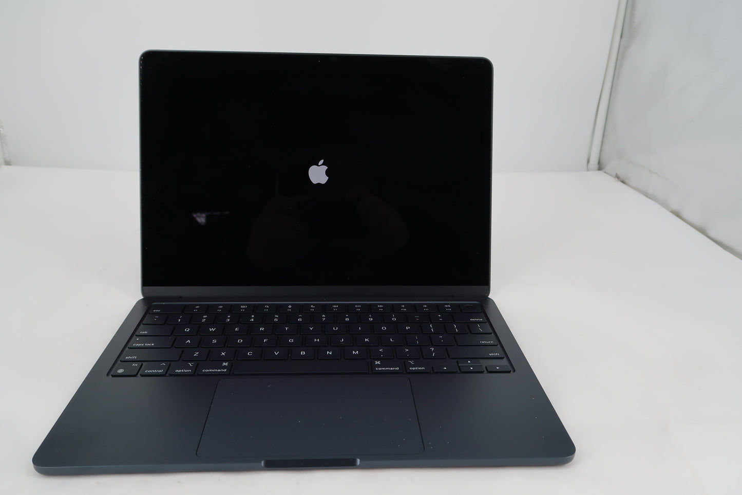 U20013 Used MacBook Air 13in with Apple M2 chip