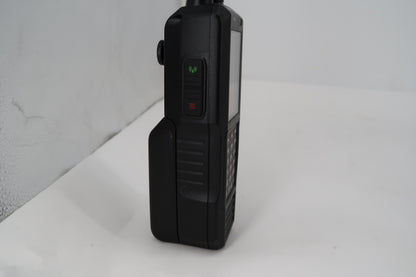 U20016 Used Uniden SDS100 True I/Q Digital Handheld Scanner W/Extras