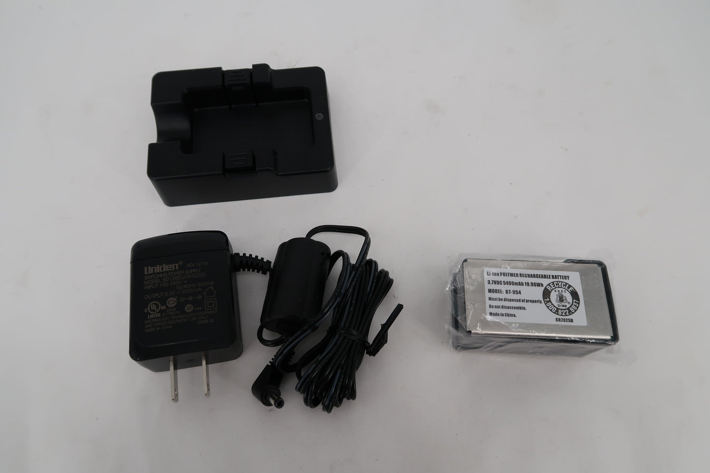 U20017 Used Uniden External Battery Charger EBC100 for SDS100