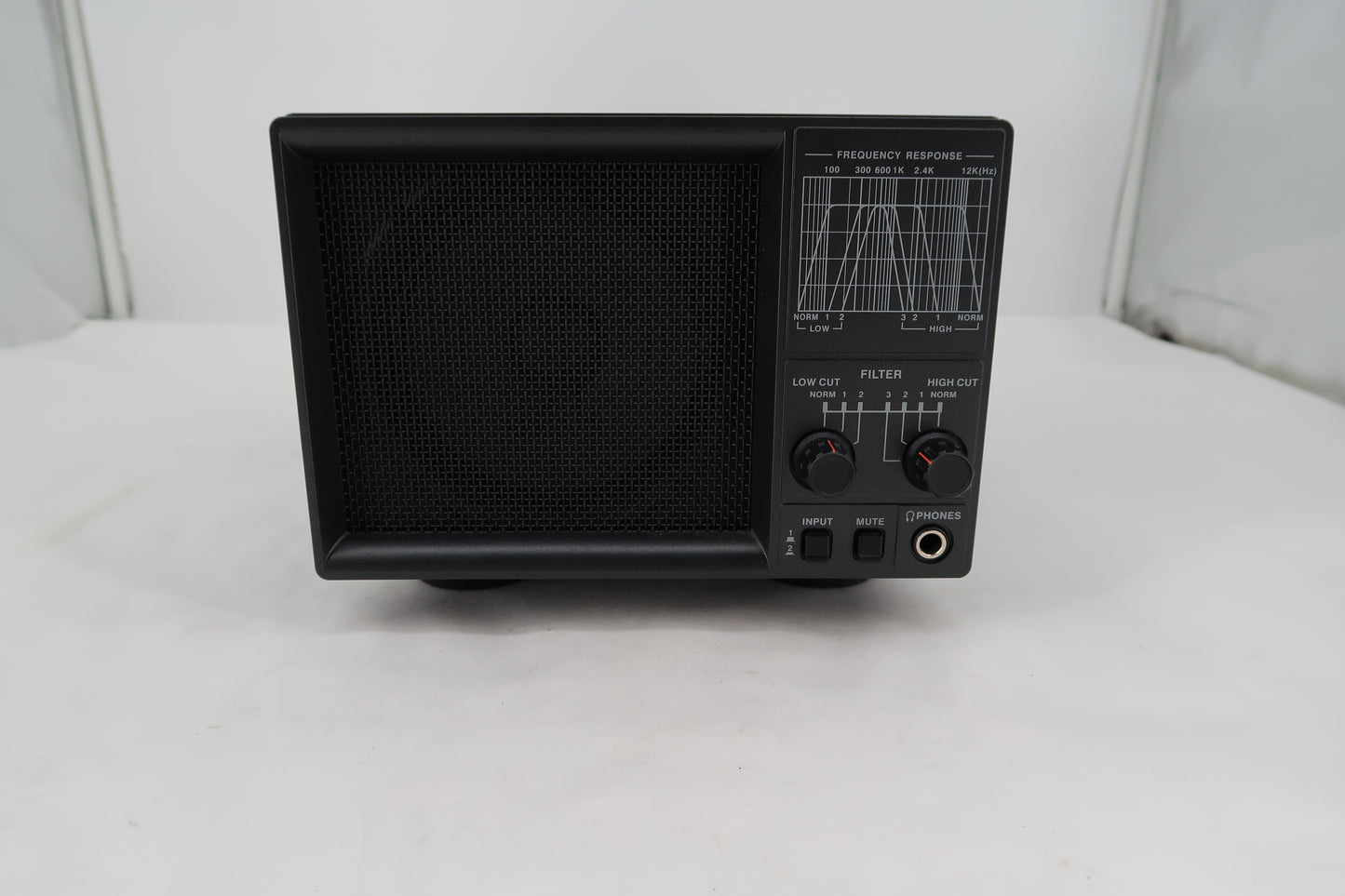 U20027 Used Yaesu SP-2000 Desktop Speaker with Built-In Audio Filter
