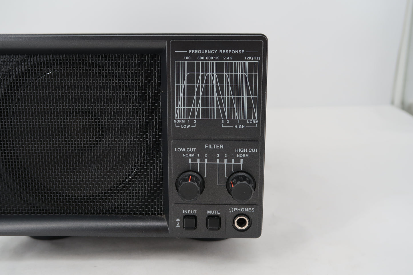 U20027 Used Yaesu SP-2000 Desktop Speaker with Built-In Audio Filter