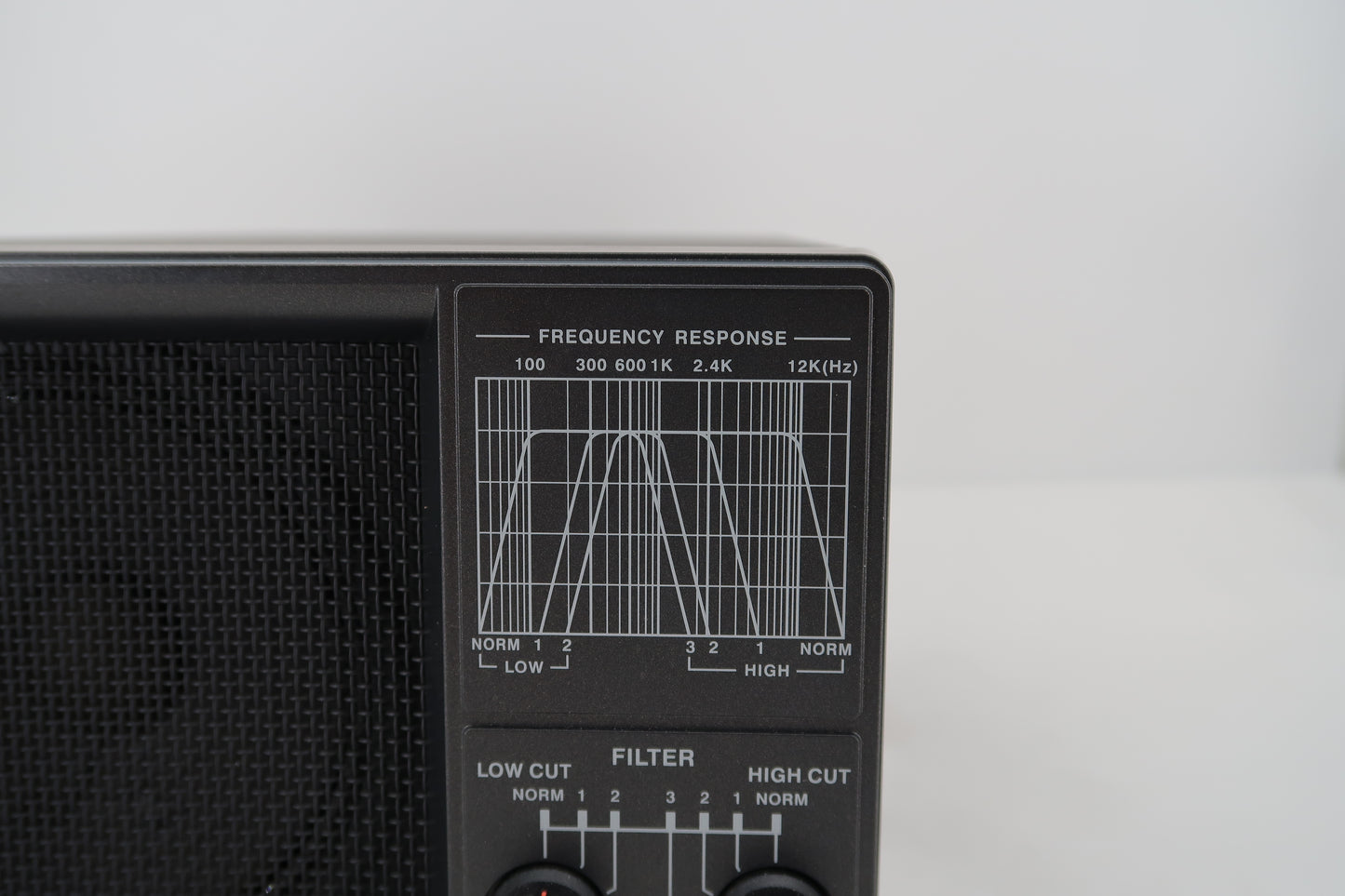 U20027 Used Yaesu SP-2000 Desktop Speaker with Built-In Audio Filter