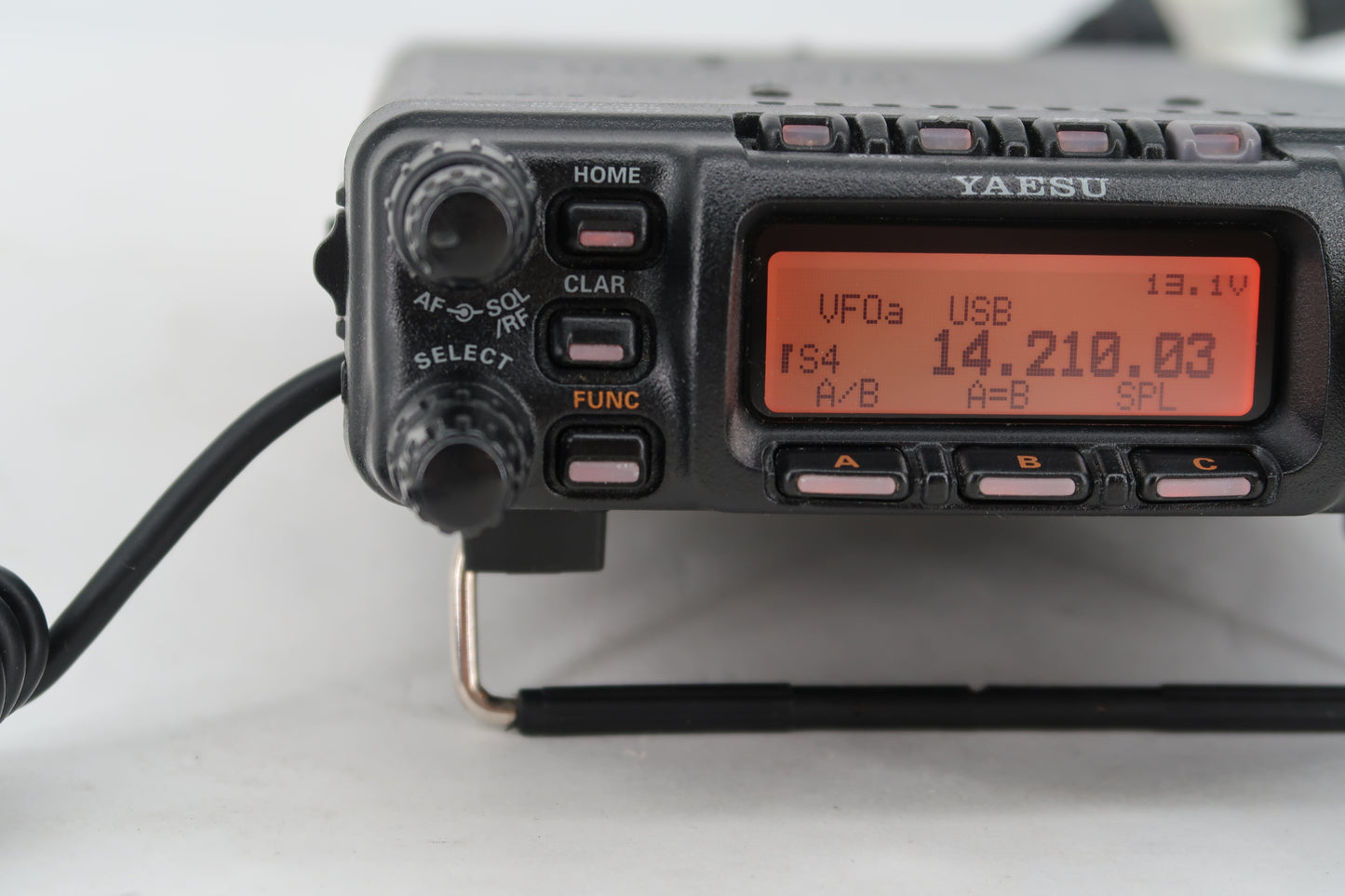 U20032 Used Yaesu FT-857D HF/VHF/UHF All-Mode Transceiver with Extras