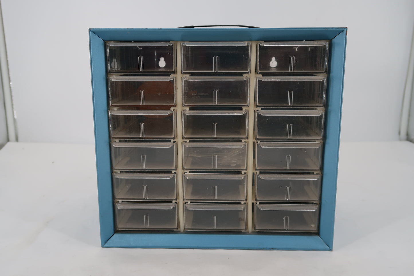 U20039 Used 18-Drawer Parts Storage Cabinet