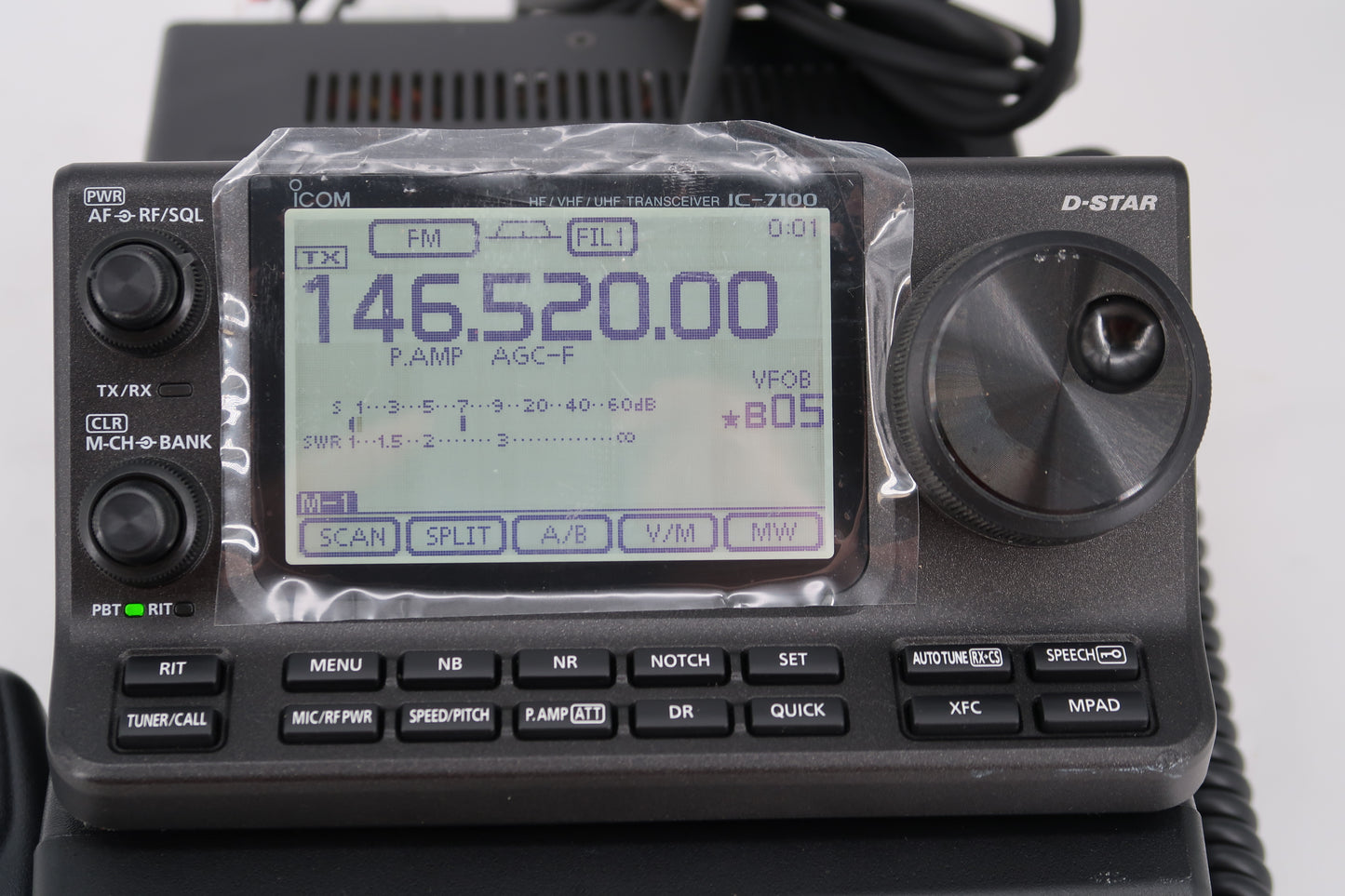 U20040 Icom IC-7100 HF/VHF/UHF D-STAR All-Mode Transceiver