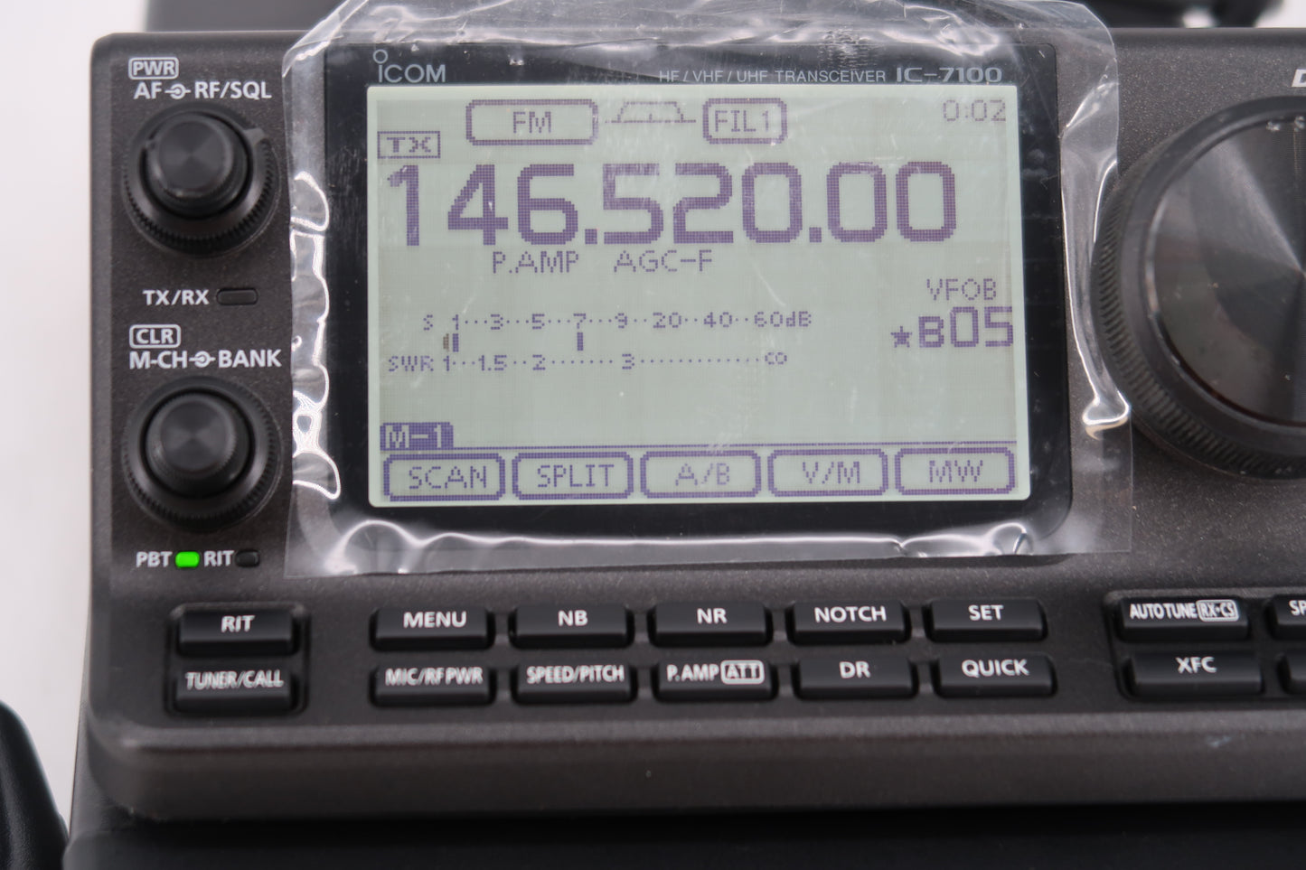 U20040 Icom IC-7100 HF/VHF/UHF D-STAR All-Mode Transceiver
