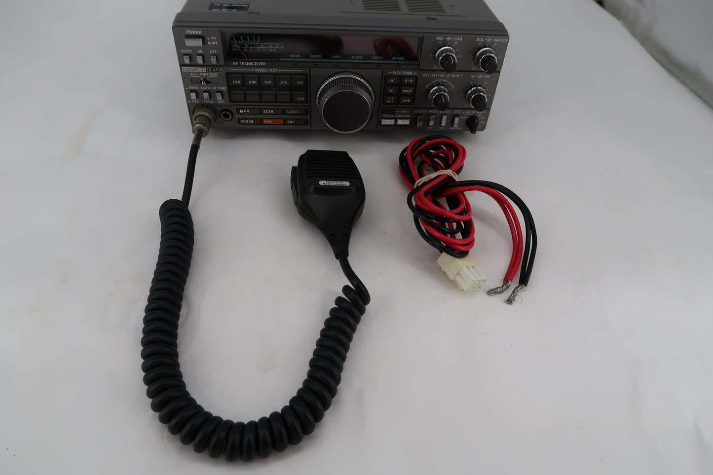 U20042 Used Kenwood TS-440S HF All-Mode Transceiver w/ATU (built-in)