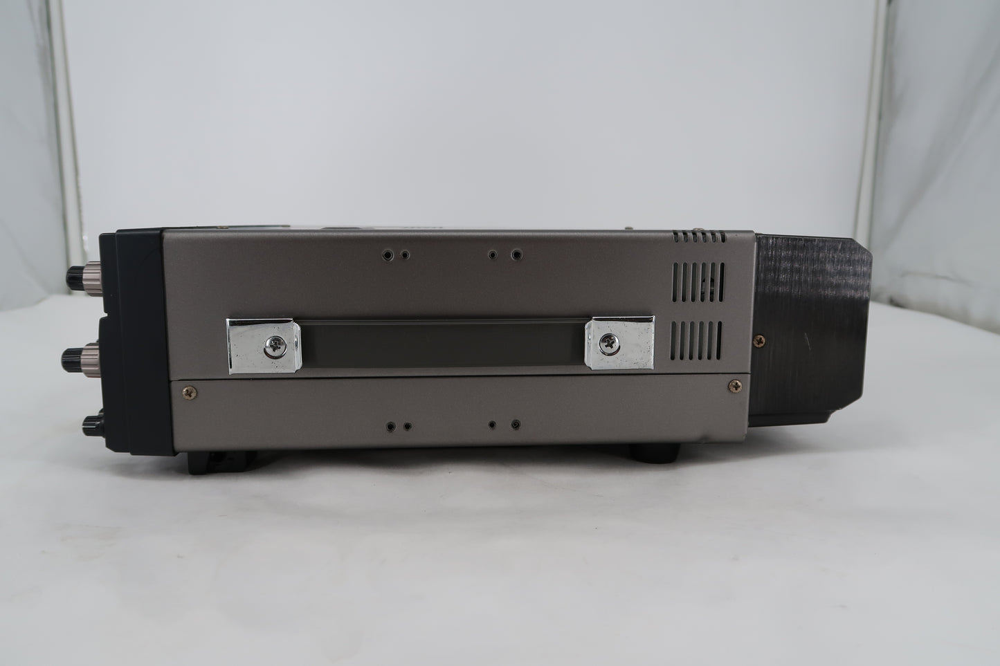 U20043 AS-IS Kenwood TS-690S All Mode Multi Bander HF/50 MHz Transceiver ?  M.CH/VFO CH Knob Broken