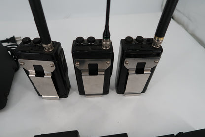 U20058 AS-IS Lot of 3 Kenwood Handheld Transceivers + Batteries + Charger