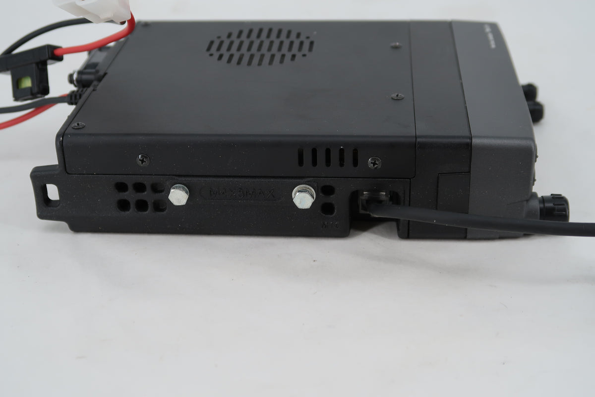 U20069 Used Kenwood TM-V71A 144/440 MHz FM Dual Bander Mobile Transceiver