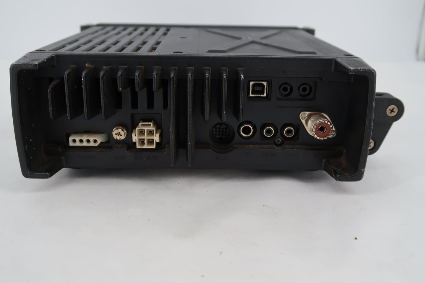 U20092 Used Icom IC-7200 HF/50MHz Transceiver w/ Handset Mic & Accessories (Fair/Smoker Environment)