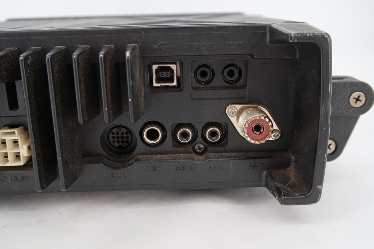 U20092 Used Icom IC-7200 HF/50MHz Transceiver w/ Handset Mic & Accessories (Fair/Smoker Environment)