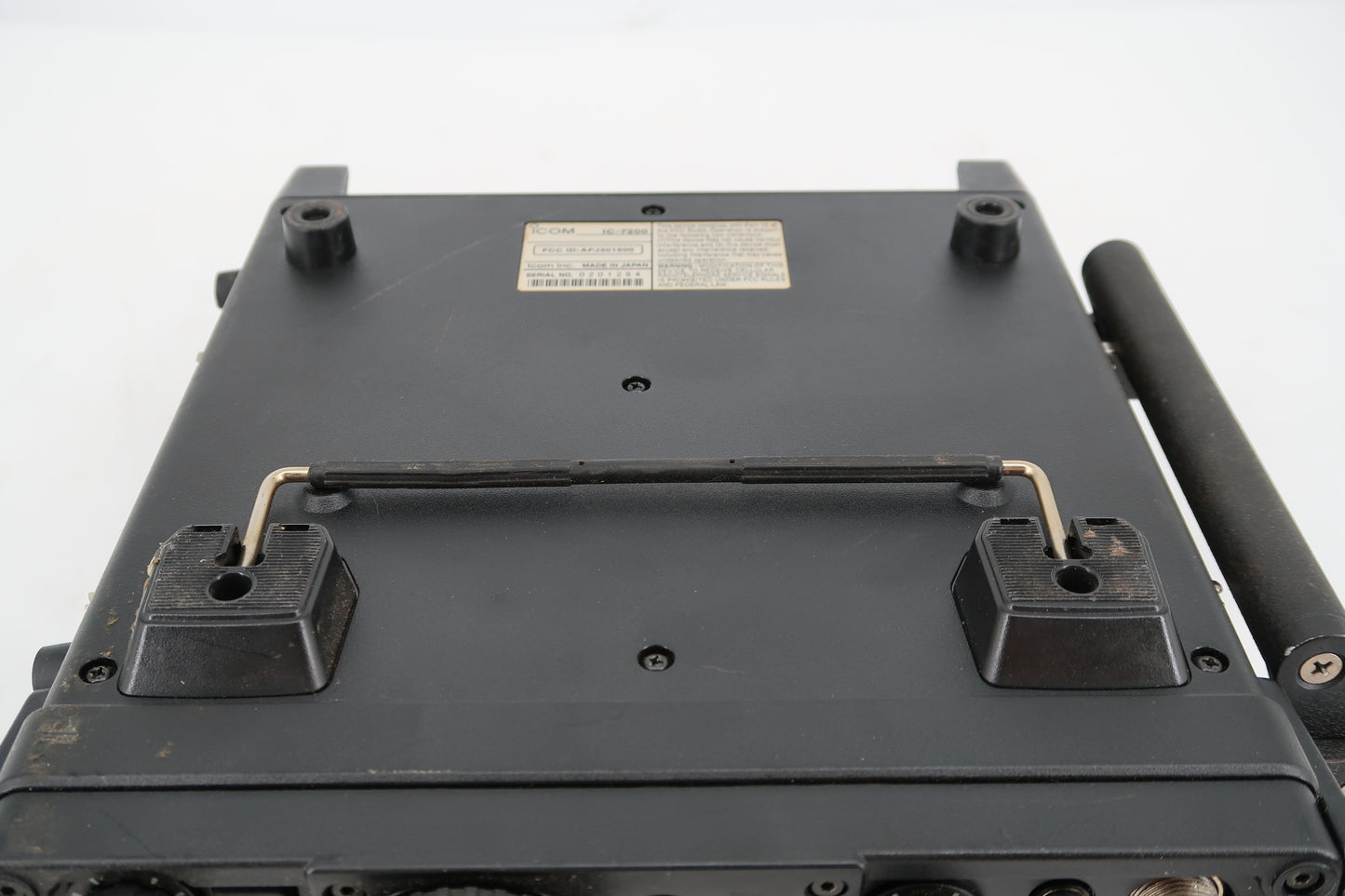 U20092 Used Icom IC-7200 HF/50MHz Transceiver w/ Handset Mic & Accessories (Fair/Smoker Environment)