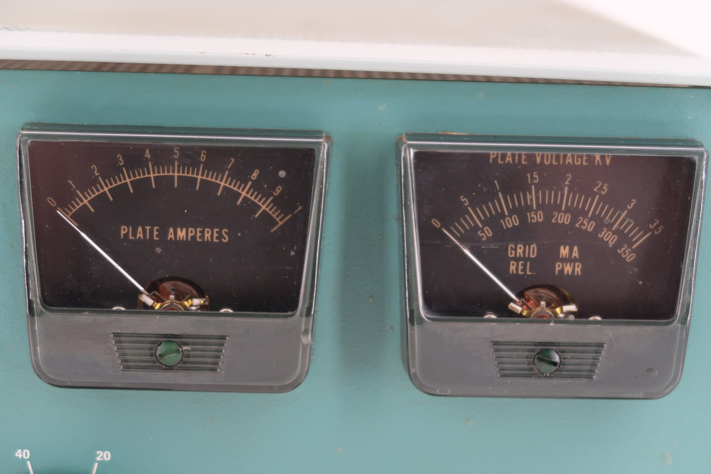 U20106 Used Heathkit SB-221 2KW Linear Amplifier with weak Tubes