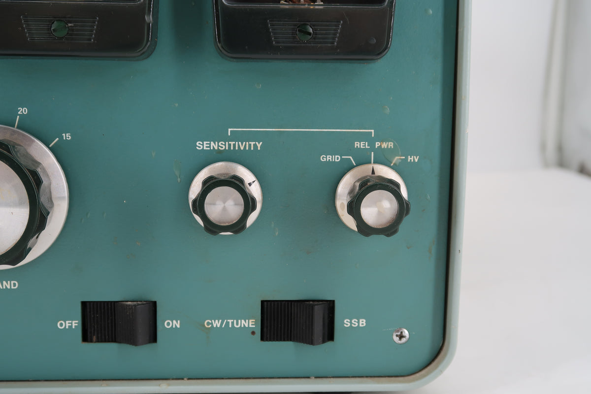U20106 Used Heathkit SB-221 2KW Linear Amplifier with weak Tubes
