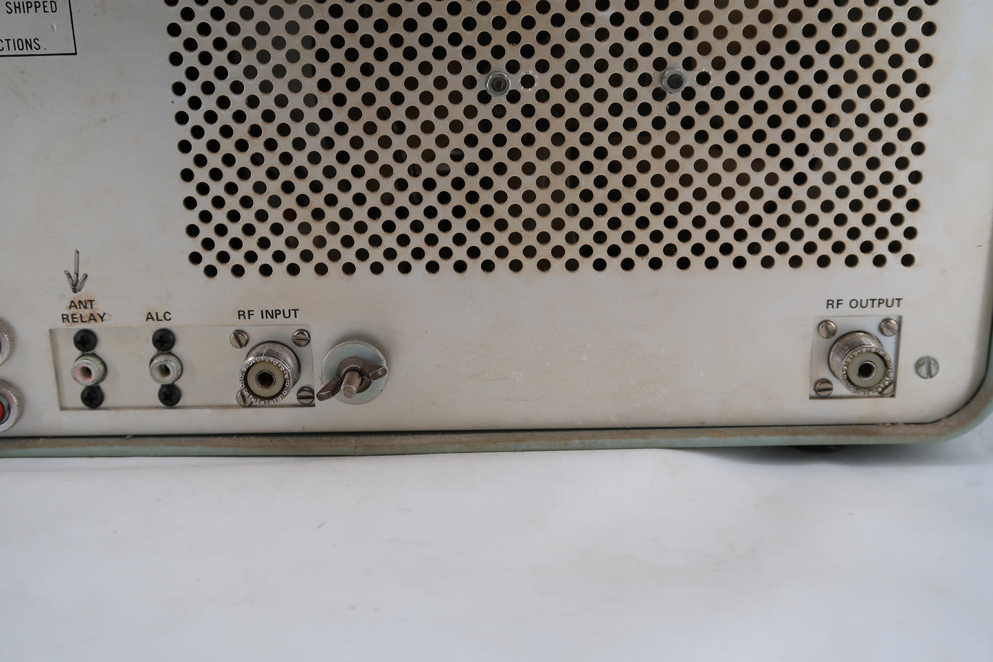 U20106 Used Heathkit SB-221 2KW Linear Amplifier with weak Tubes