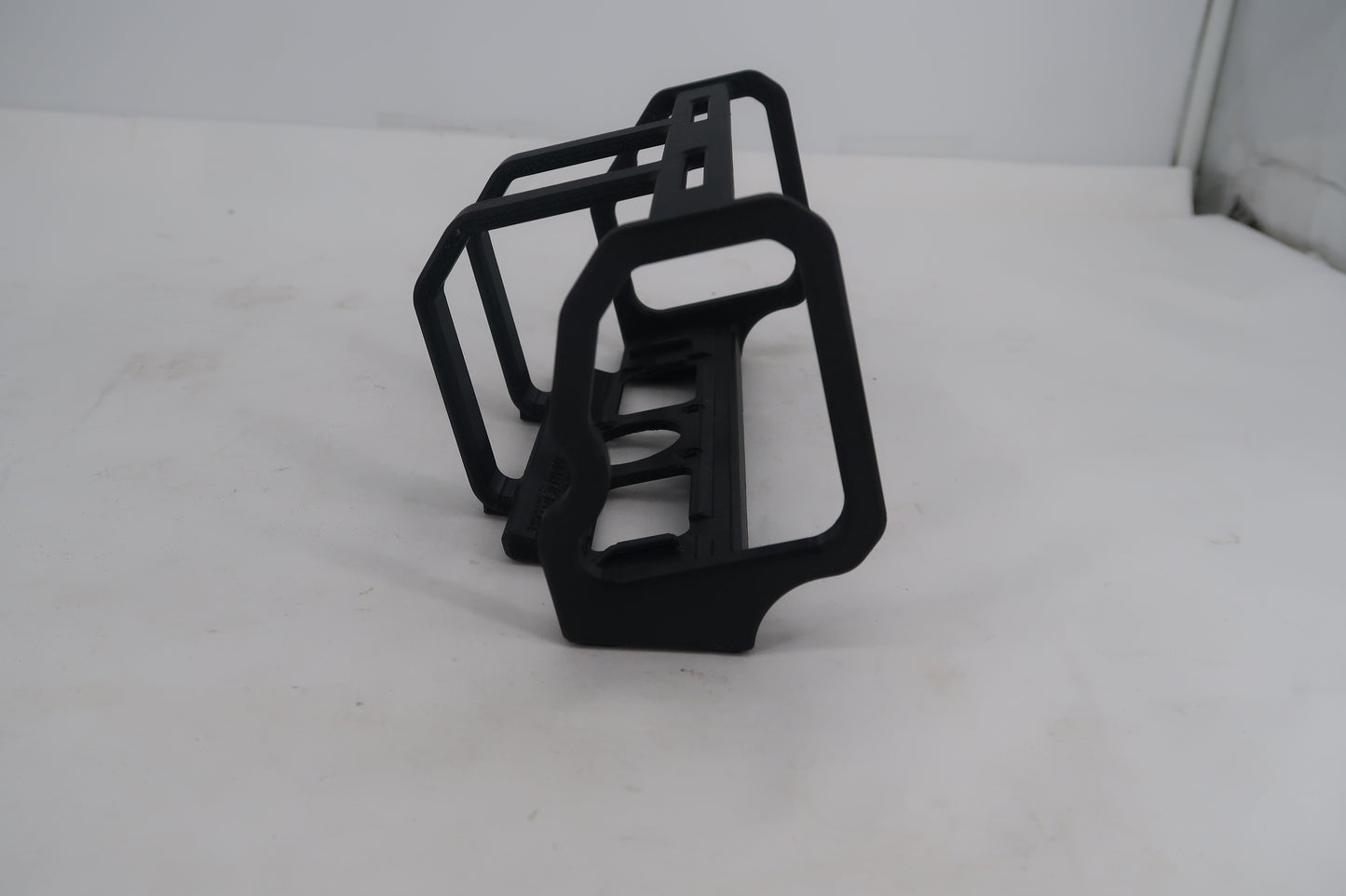 U20108 Used Nebula Desk Stand & 3D Printed Cage for Icom IC-705
