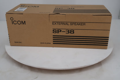 U20155 Used Icom SP-38 External Desk Speaker with Dust Cover